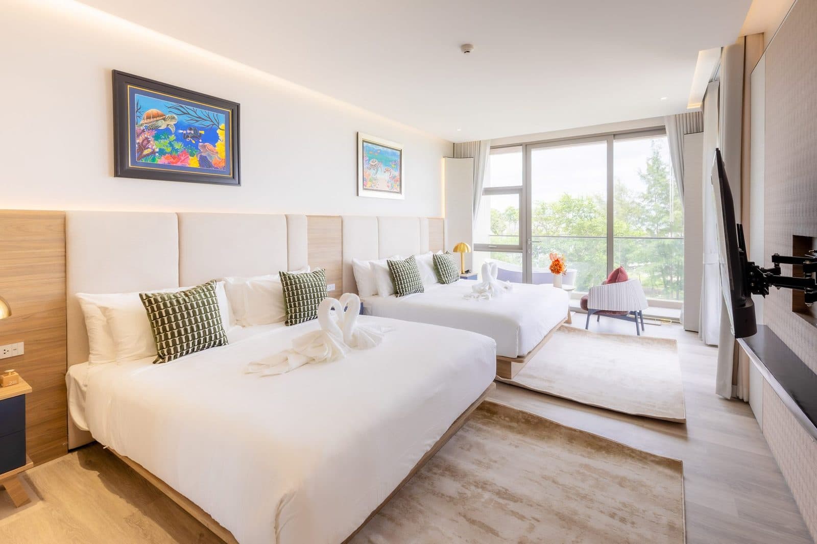 Corner Suite