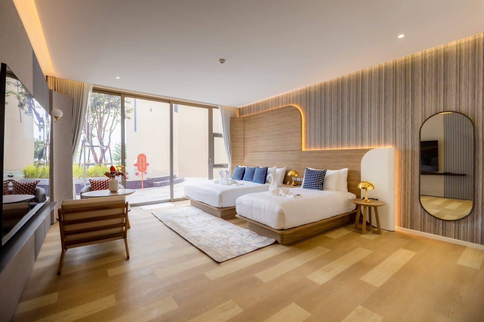Deluxe Pool Access (ห้องผู้พิการ)